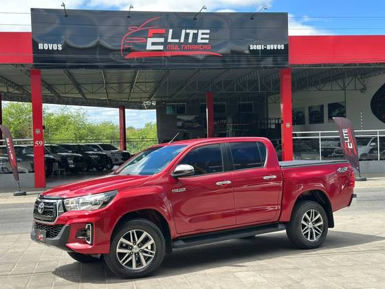 TOYOTA HILUX 2.8 SRV 4X4 CD 16V DIESEL 4P AUTOMÁTICO TOYOTA HILUX 2.8 SRV 4X4 CD 16V DIESEL 4P AUTOMÁTICO